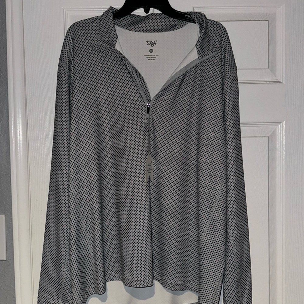Mens Q-zip pullover NWT